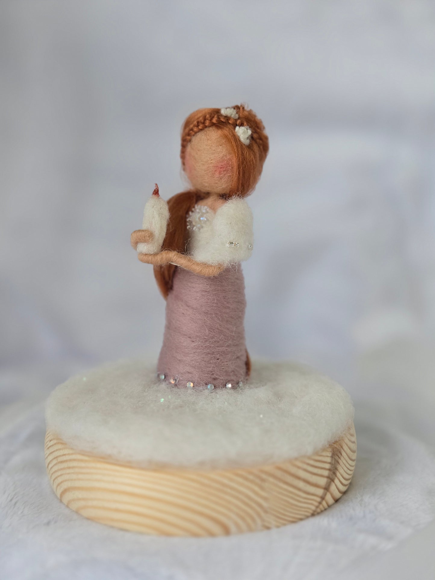 Solas Sa Dorchadas - "A light in the darkness"