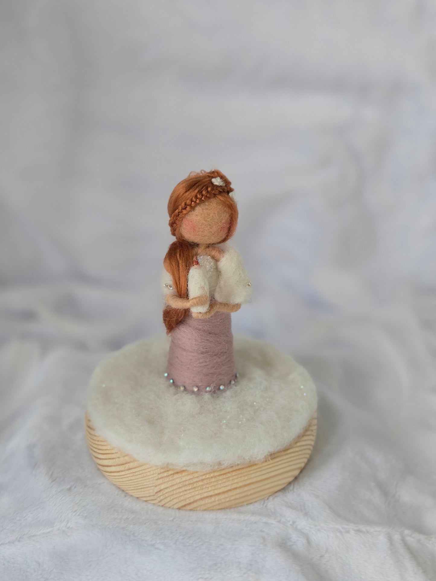 Solas Sa Dorchadas - "A light in the darkness"